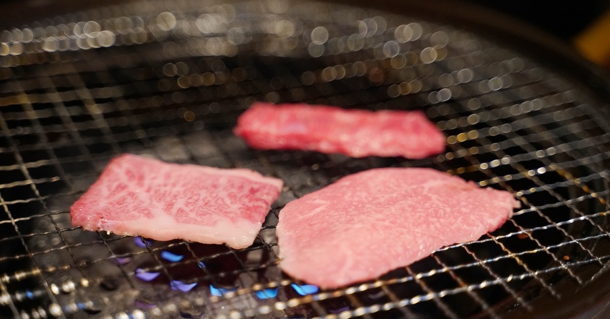 【鳥取燒肉推薦】純血但馬血統萬葉牛美味必點 和牛故鄉頂級牛肉 燒肉牛王鳥取本店 - 東蛙池塘 Dong Wa