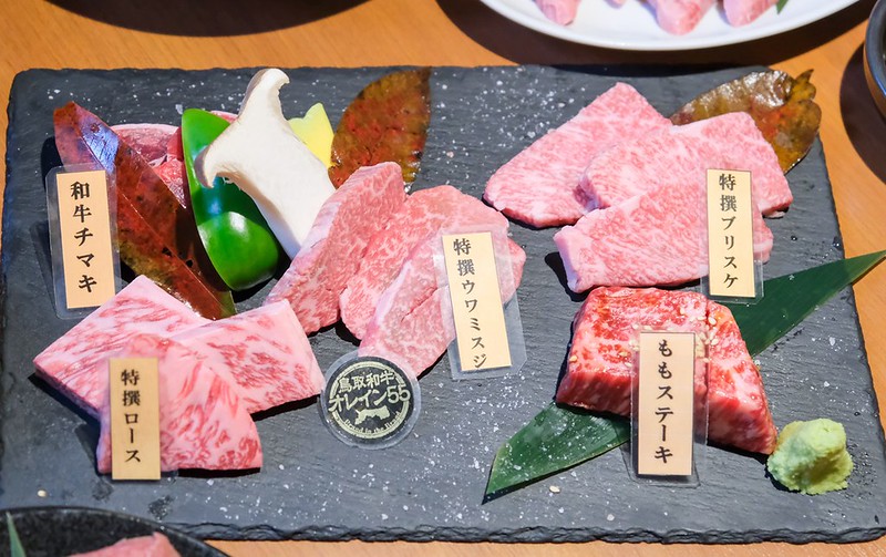 焼肉まさしげ倉吉店。鳥取牛牛一頭賣